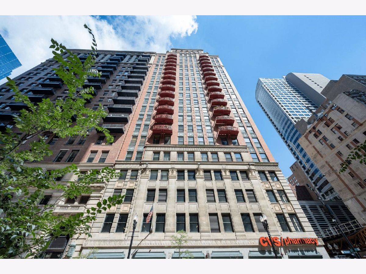  Rented Chicago Illinois, 208 Washington