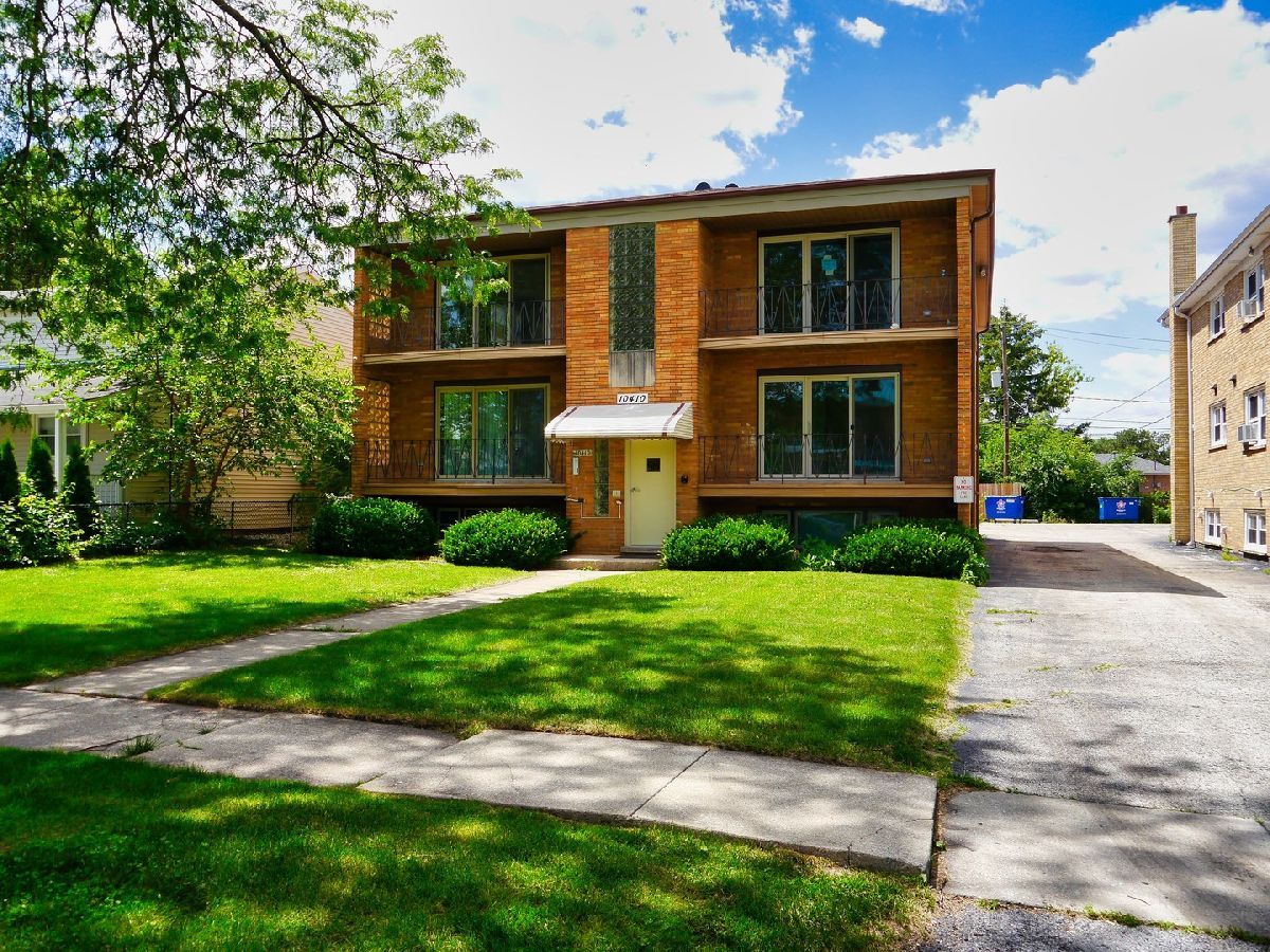  Rented Chicago Ridge Illinois, 10410 Moody Ave