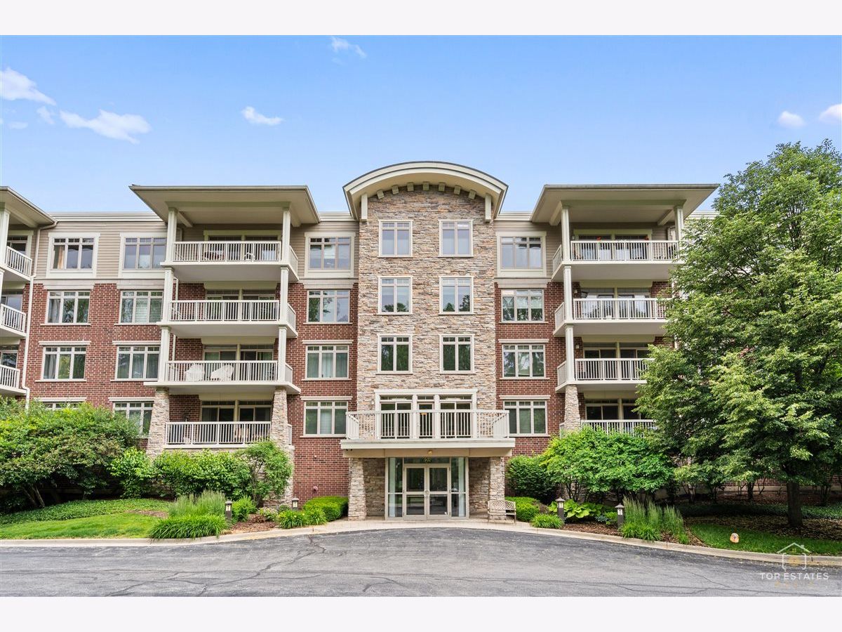 For Sale Vernon Hills Illinois, 425 Benjamin Drive
