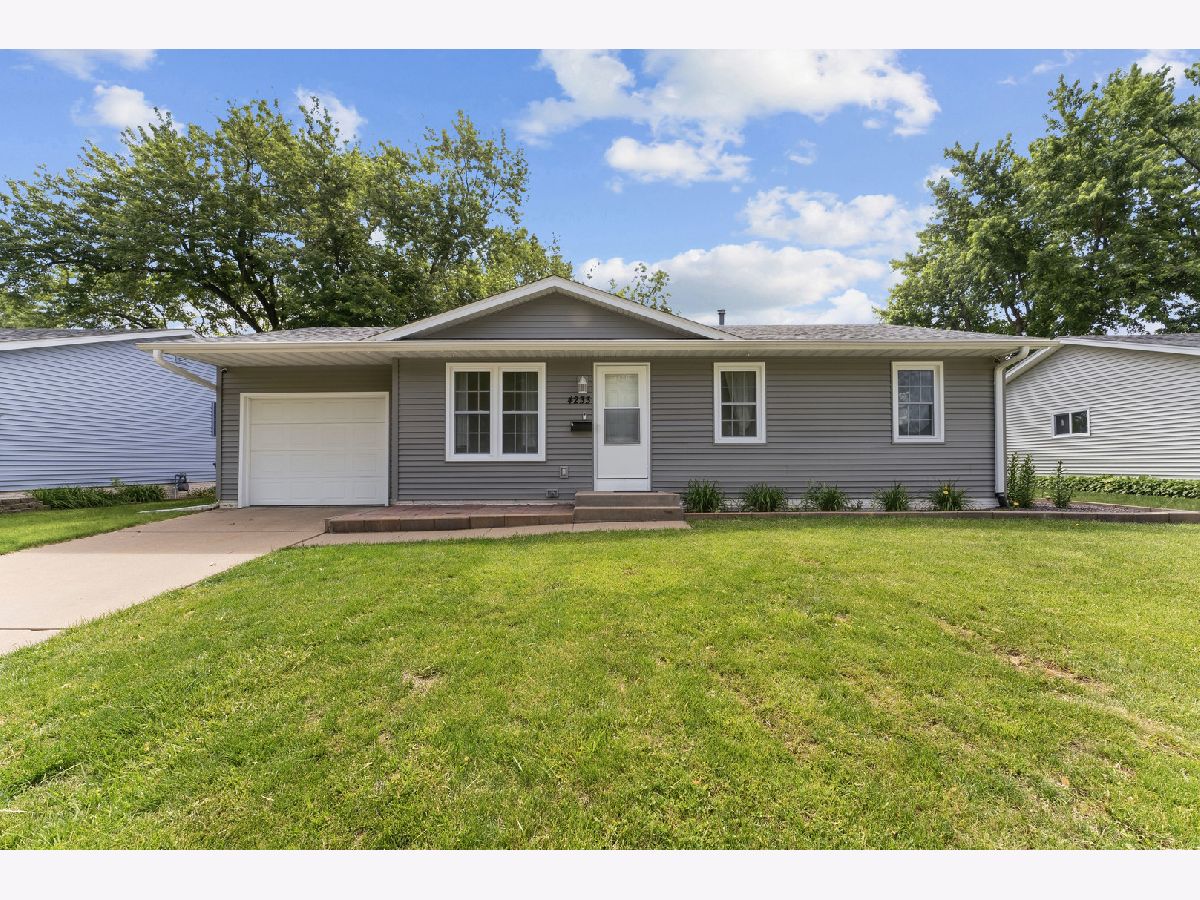  For Sale Davenport Iowa, 4233 Warren Street