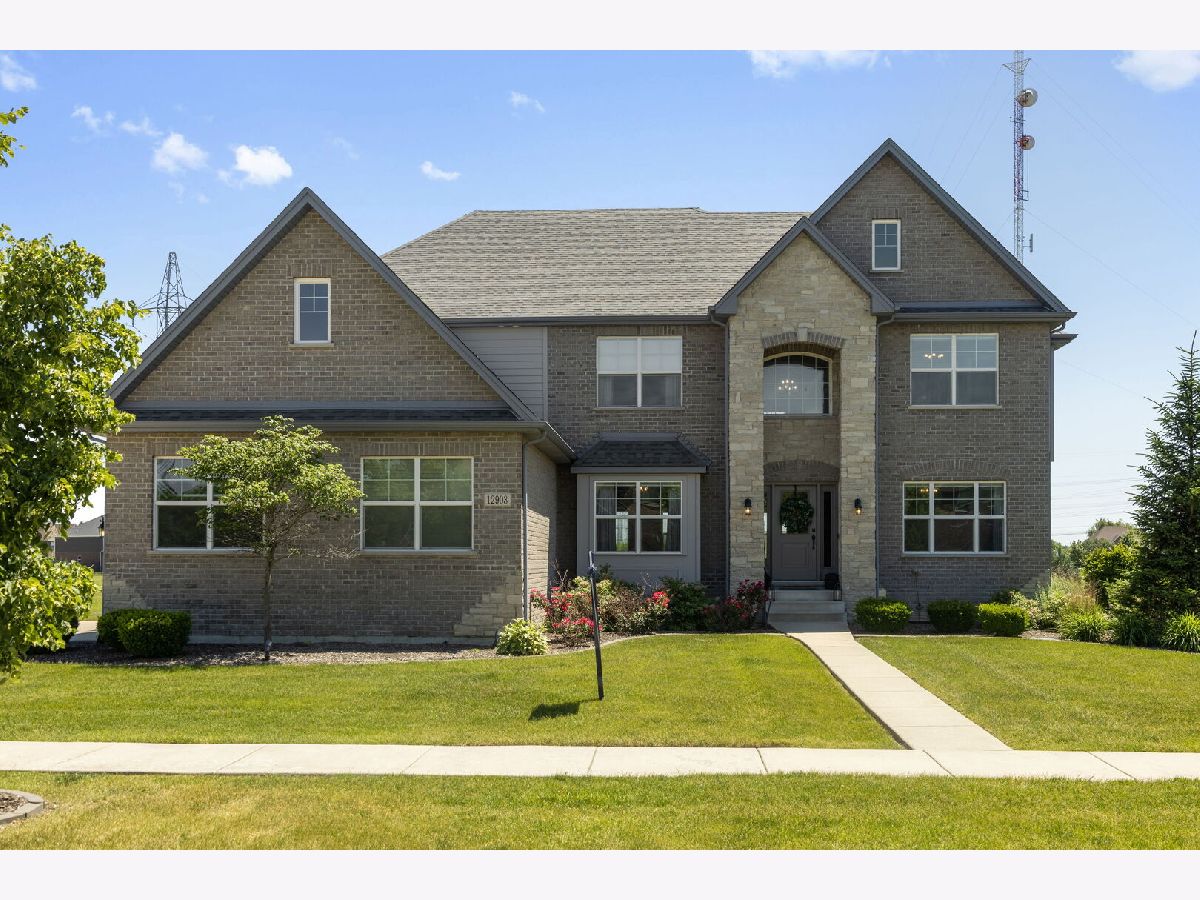  For Sale Lemont Illinois, 12903 Waterford Drive