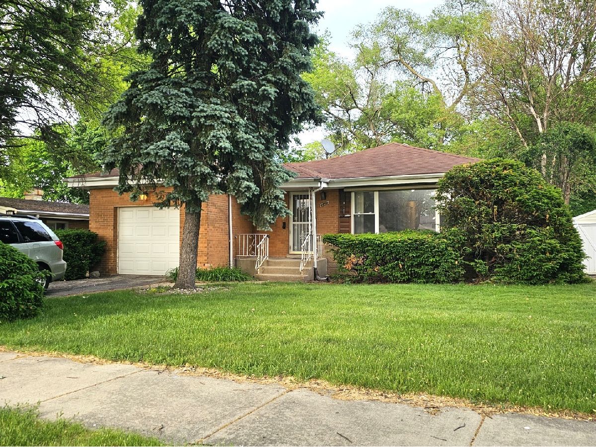  For Rent Morton Grove Illinois, 8823 Mango