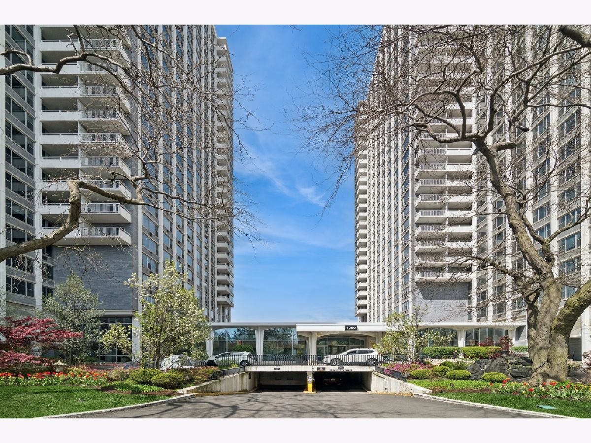 Condominiums For Rent Imperial Towers Chicago Illinois, 4250 Marine