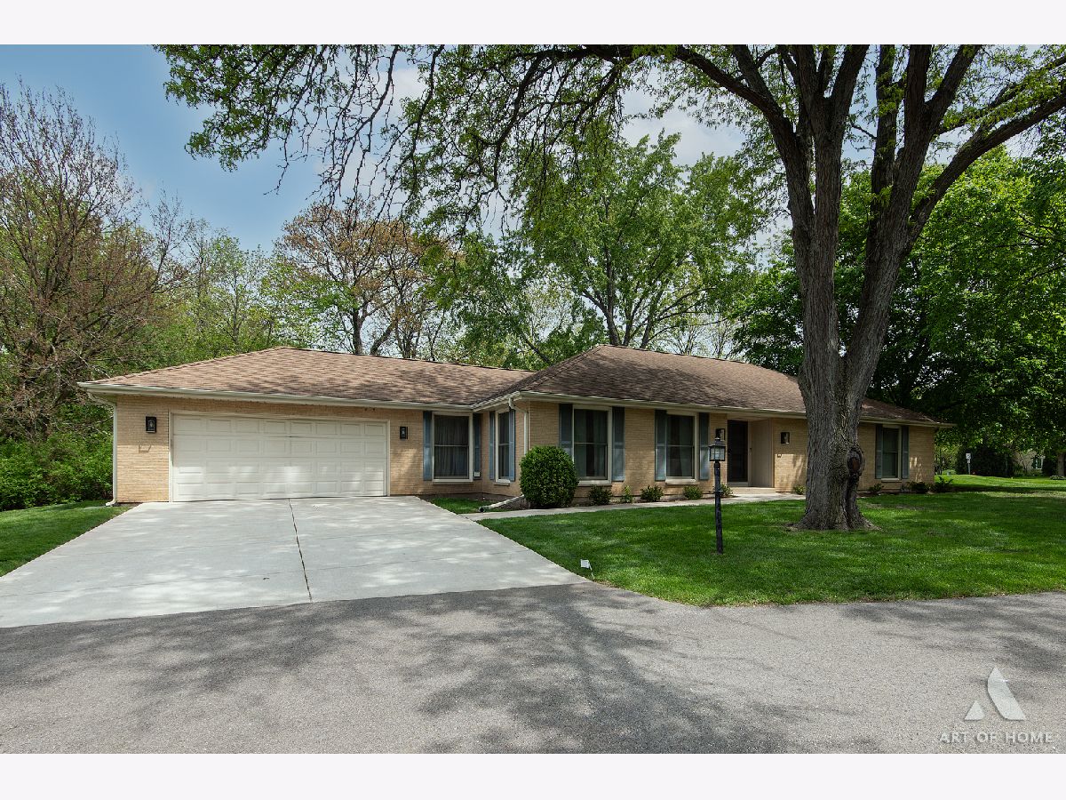  For Sale Rolling Meadows Illinois, 2 Dogwood Road