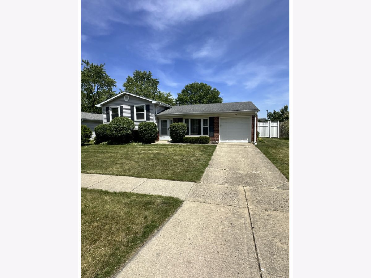  For Sale Streamwood Illinois, 103 Heine Drive