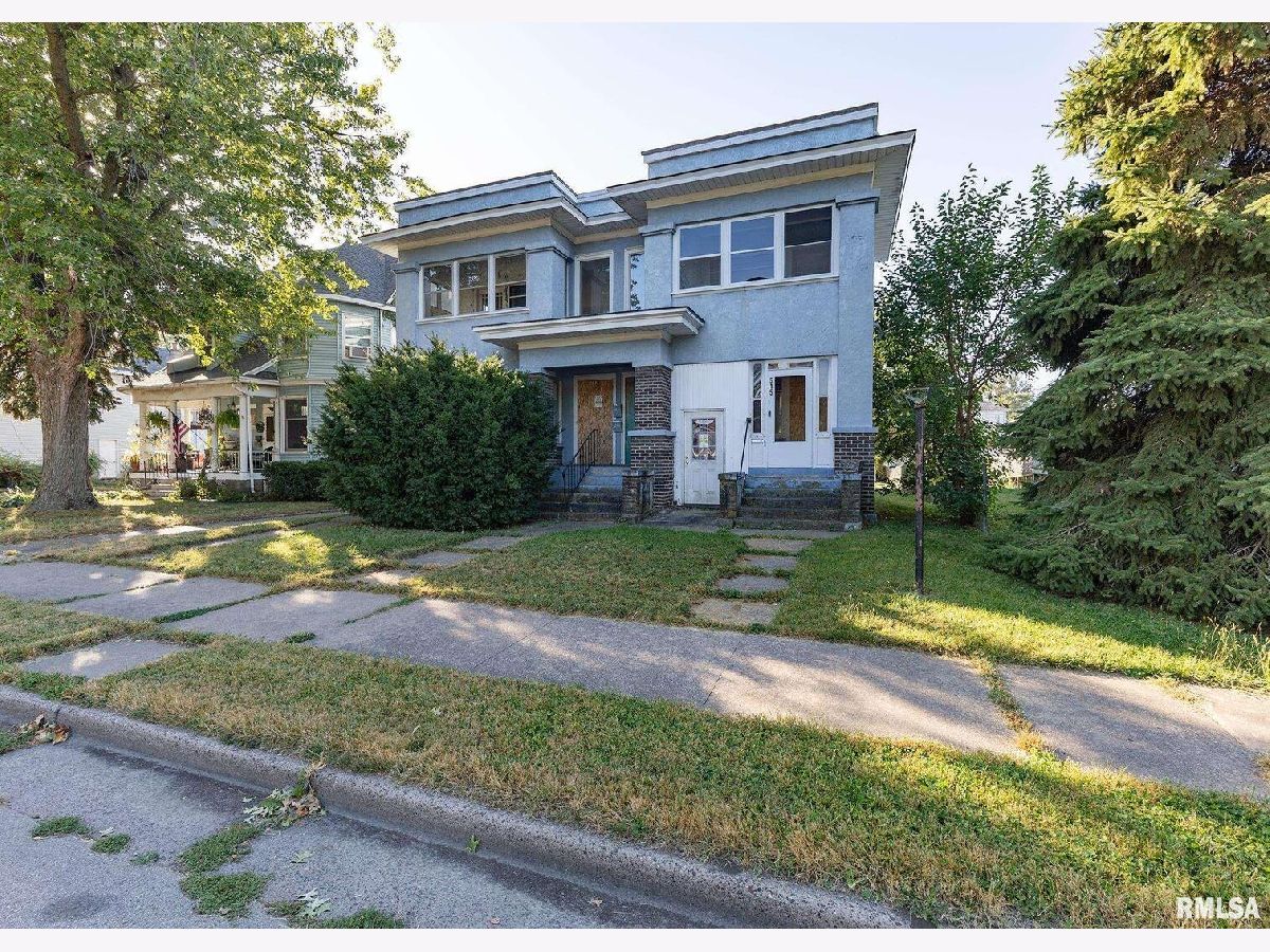 Homes For Sale Town Of Clinton Clinton Iowa, 513 6th Avenue