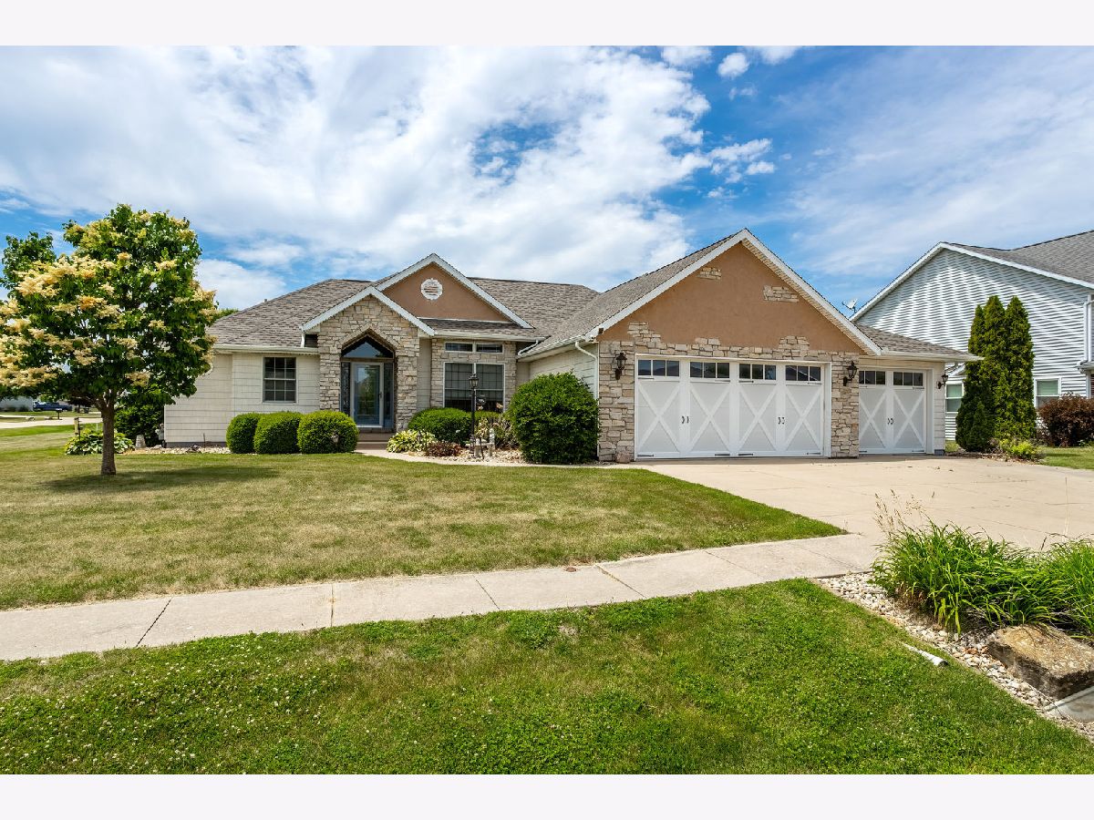  For Sale Geneseo Illinois, 155 Dragonfly Circle