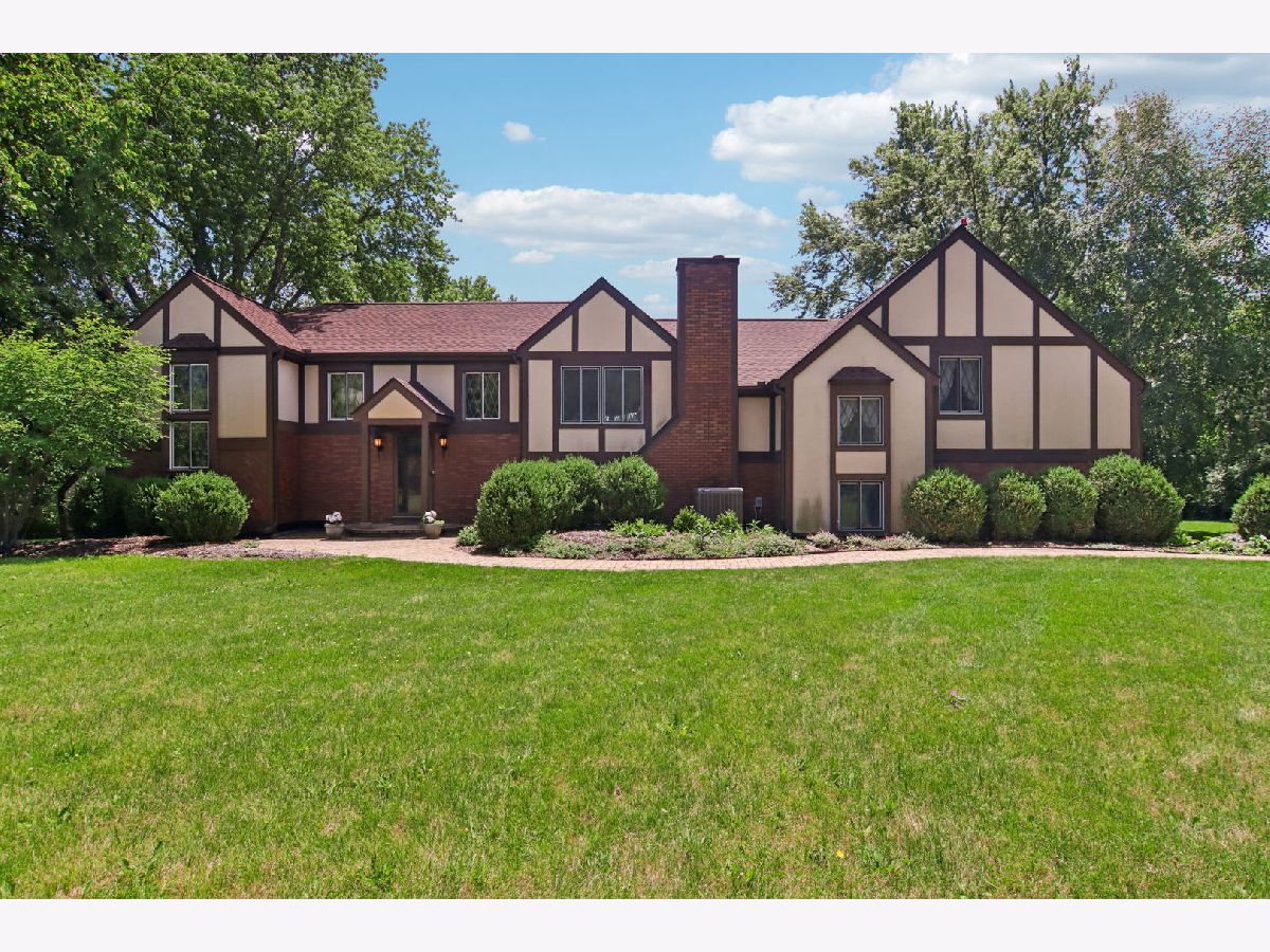  For Sale Dundee Illinois, 14N755 Covered Bridge Road