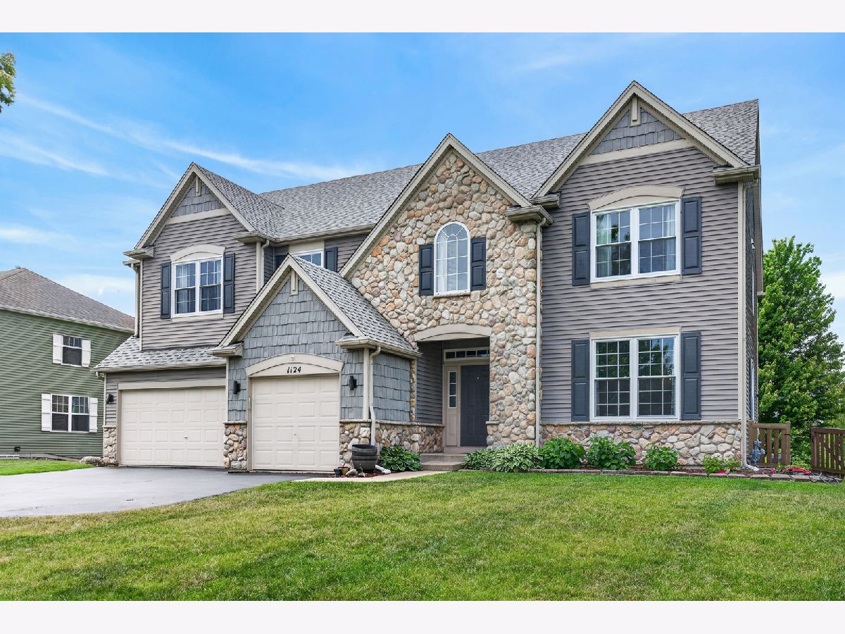  For Sale Antioch Illinois, 1124 Ashlyn Lane