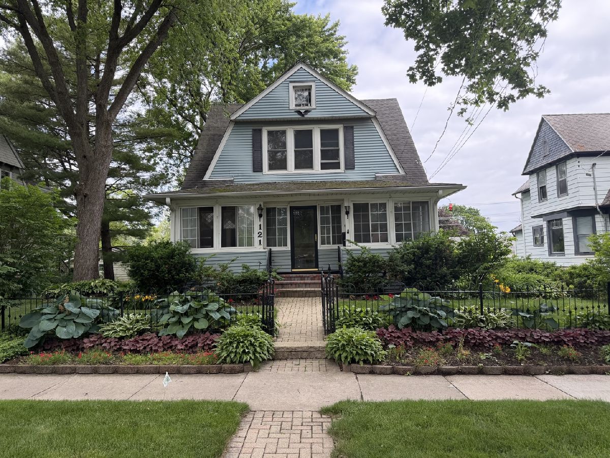  Sold Sycamore Illinois, 121 Alma