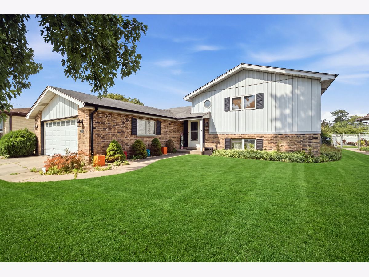  For Sale Des Plaines Illinois, 2238 Elmira Avenue