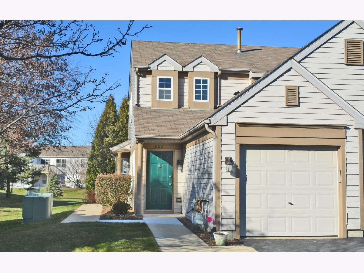 Townhomes & Condos For Rent Windridge Naperville Illinois, 2527 Sheehan
