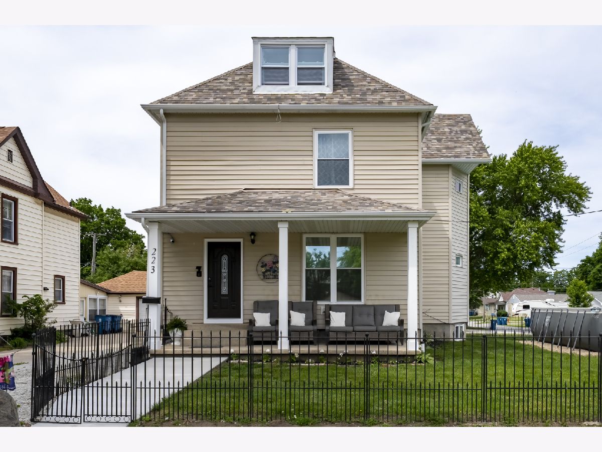  For Sale Pontiac Illinois, 223 Michigan Avenue