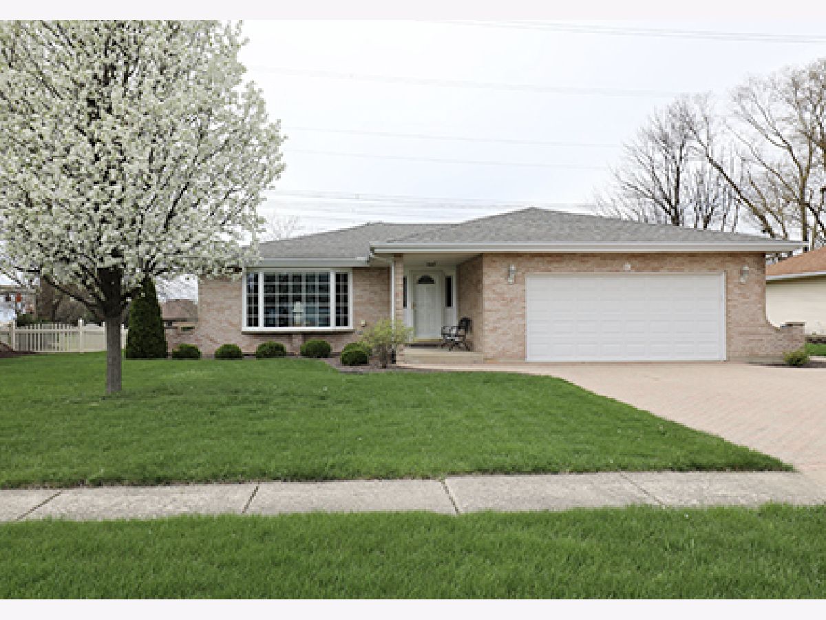  Sold New Lenox Illinois, 9 Honey