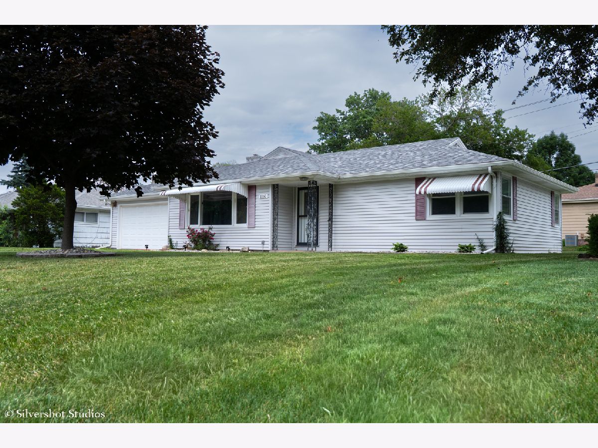  For Sale Kankakee Illinois, 1160 Westlawn Drive