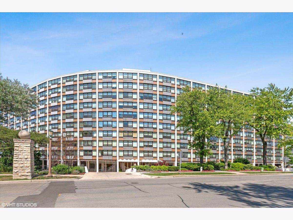  For Sale Wilmette Illinois, 1630 Sheridan Road