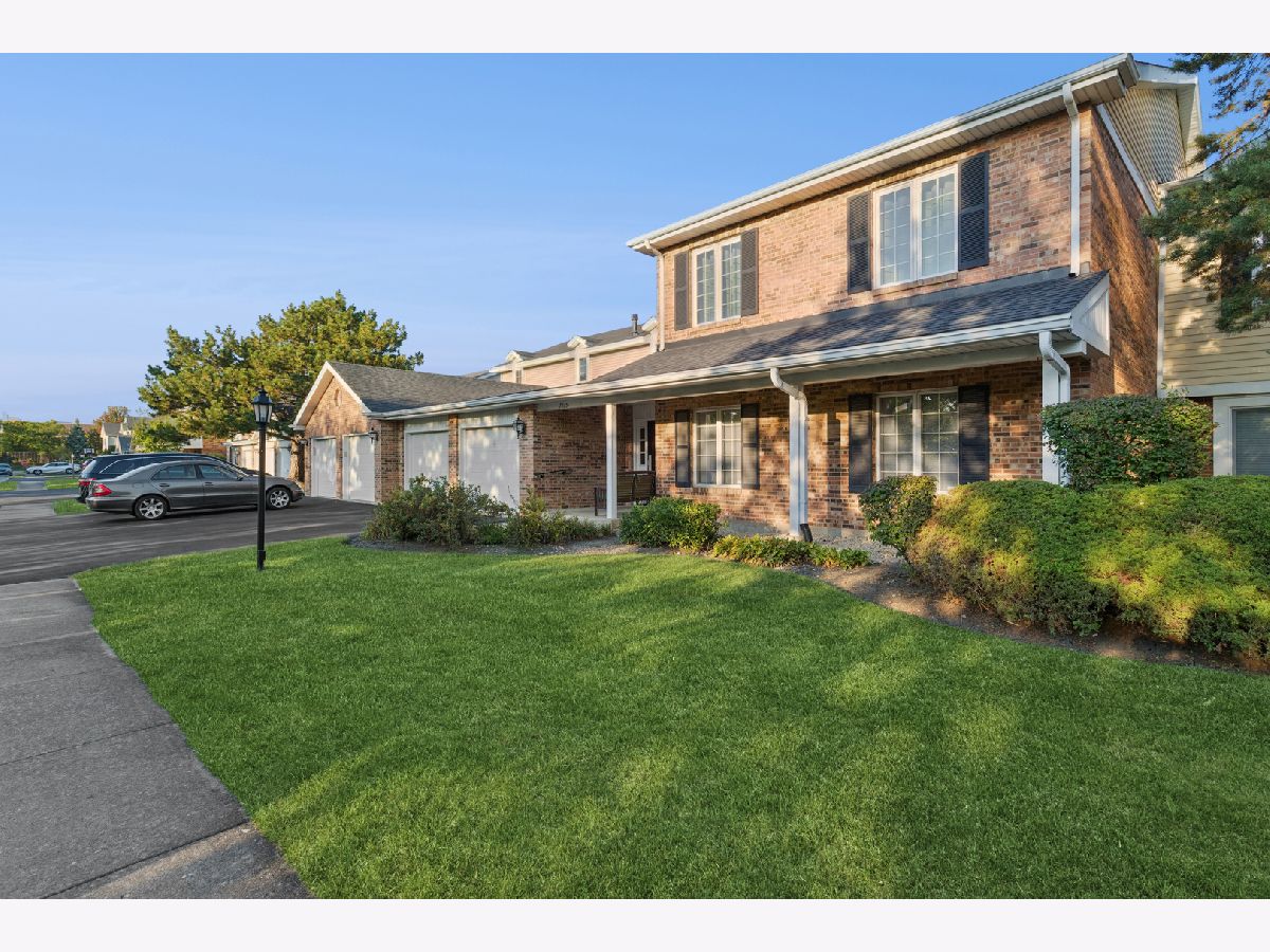  For Sale Willowbrook Illinois, 7235 Willow Way Lane