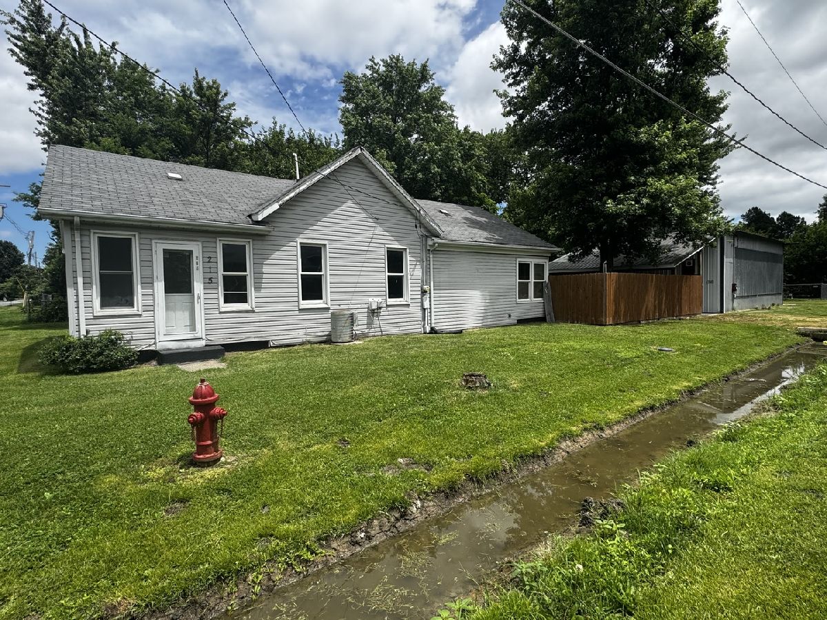  Sold Tamaroa Illinois, 215 Main