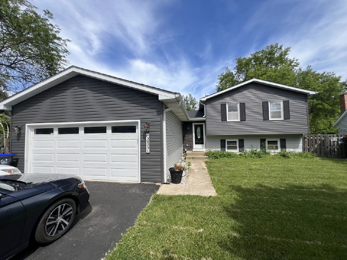  For Sale Beach Park Illinois, 38201 Loyola Avenue