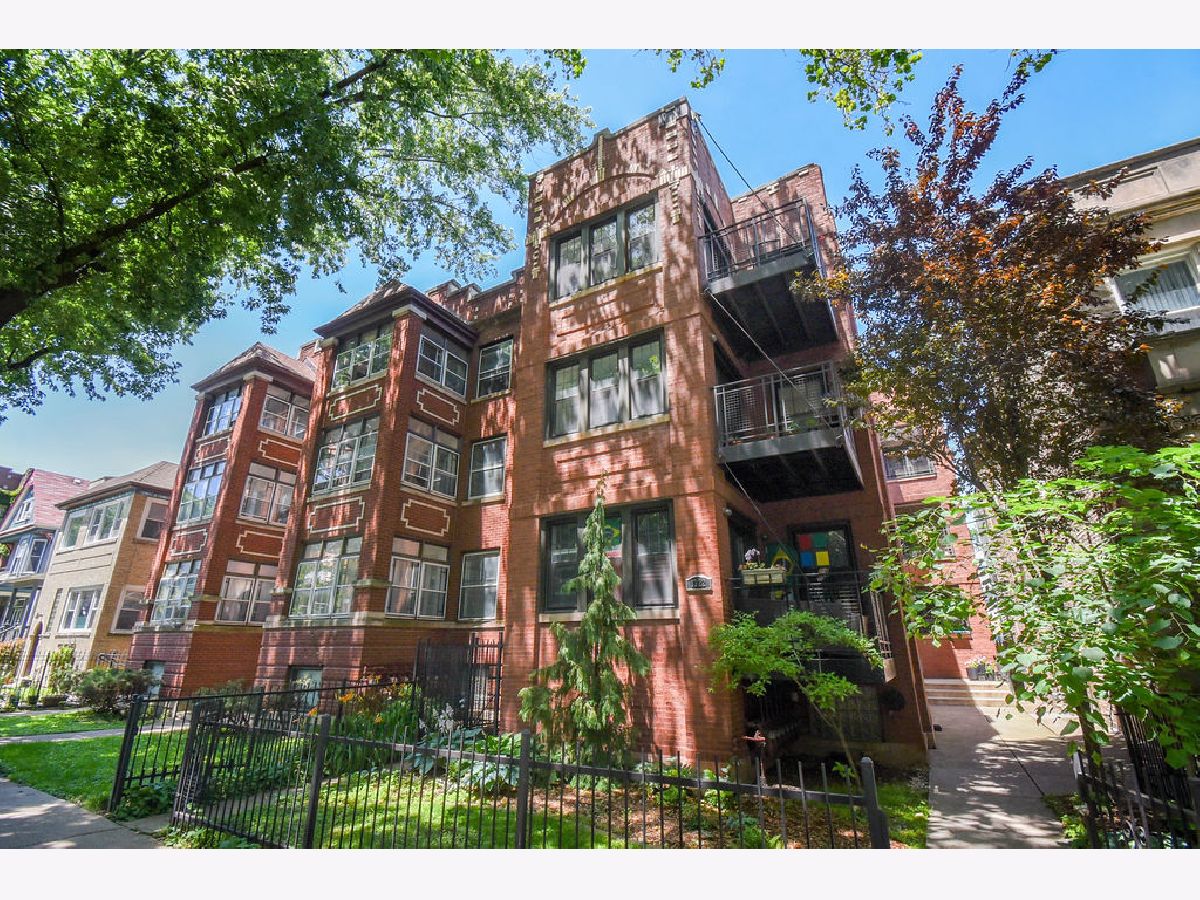  For Sale Chicago Illinois, 1322 Winona Street