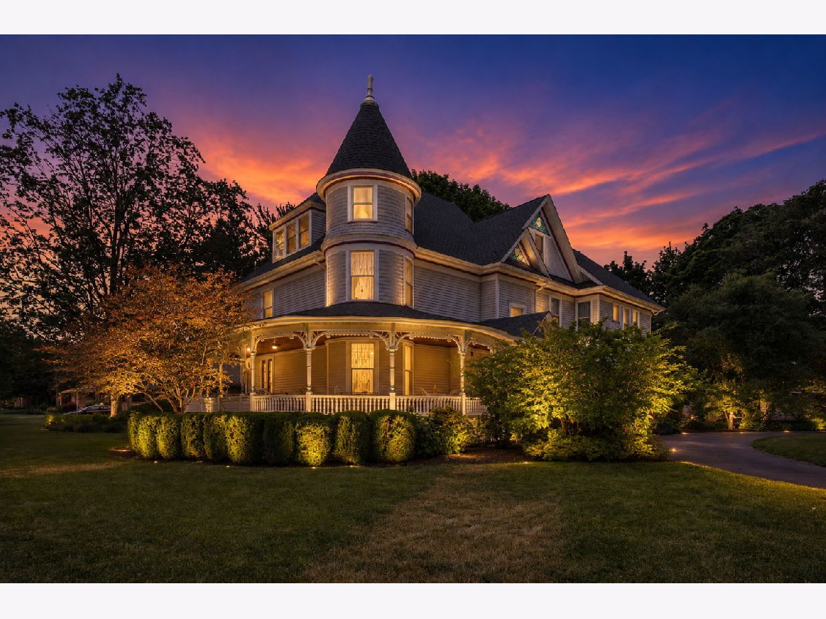  For Sale Aurora Illinois, 1205 Downer Place