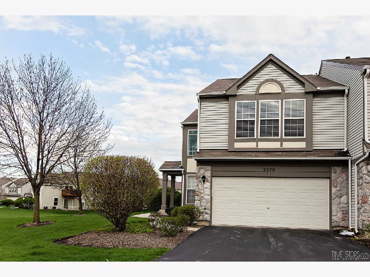  For Rent Aurora Illinois, 3279 Bromley