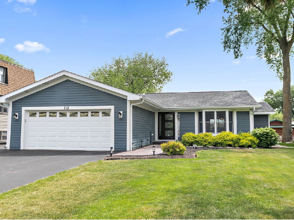  For Sale Mchenry Illinois, 715 Monterrey Terrace