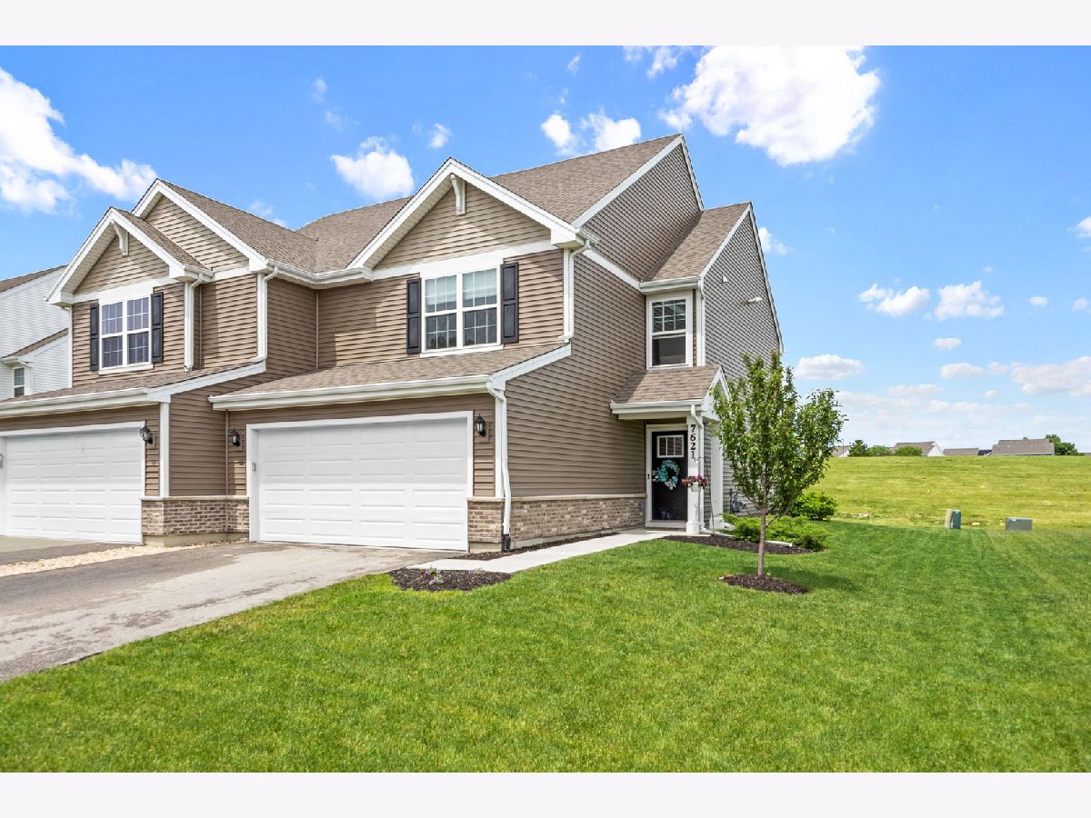Homes & Townhomes For Sale Lakewood Prairie Joliet Illinois, 7621 Stonecrop Lane
