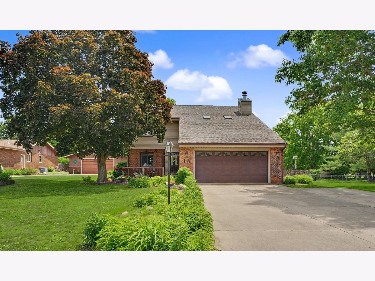  For Sale Sidney Illinois, 1 James Court