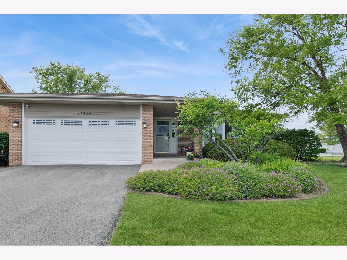  For Sale Country Club Hills Illinois, 17900 Poplar Lane