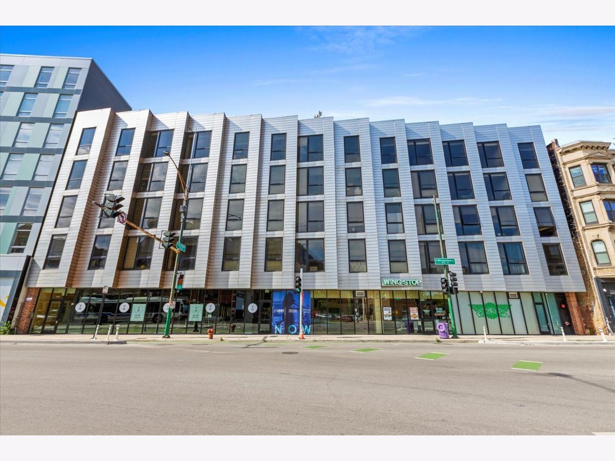  Rented Chicago Illinois, 830 Milwaukee