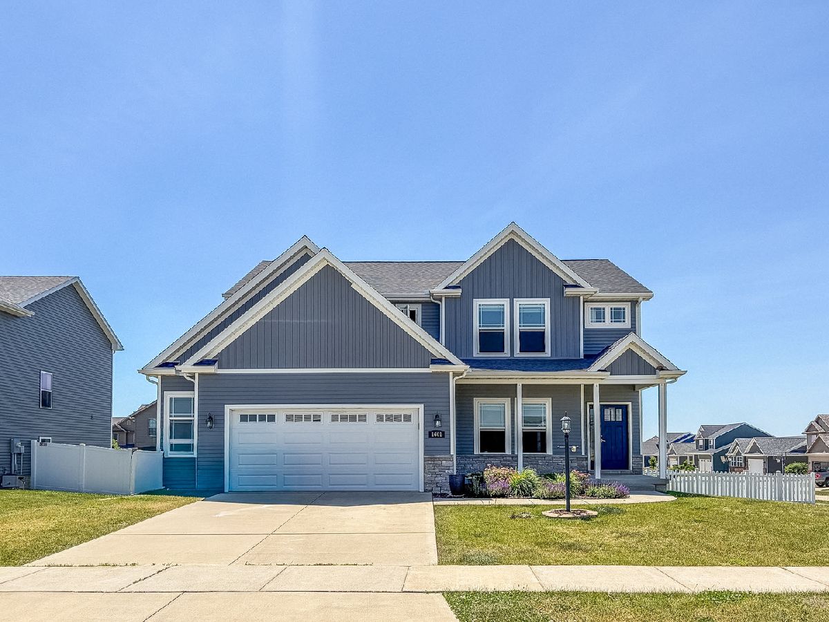 Homes & Condos & Townhomes Sold Hunters Ridge Mahomet Illinois, 1601 Oliger