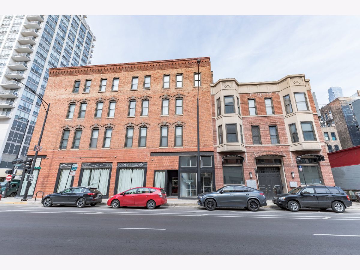  Rented Chicago Illinois, 166 Grand