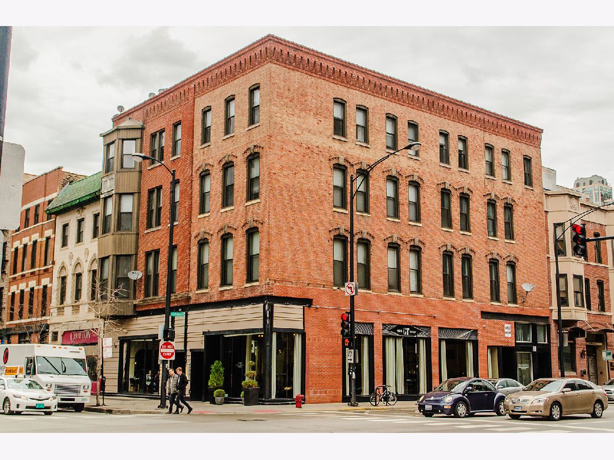  Rented Chicago Illinois, 166 Grand