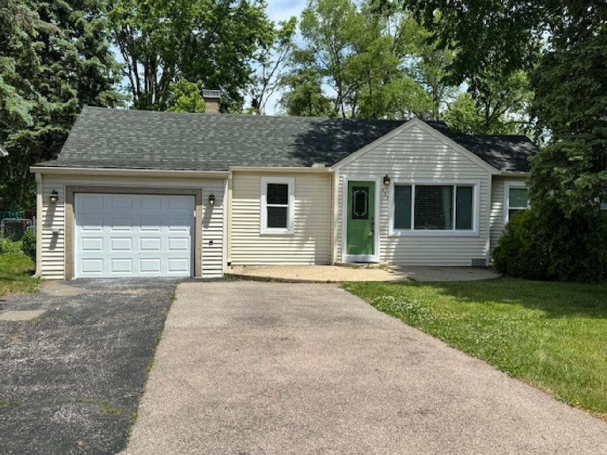  For Sale Lake In The Hills Illinois, 113 Pheasant Trail