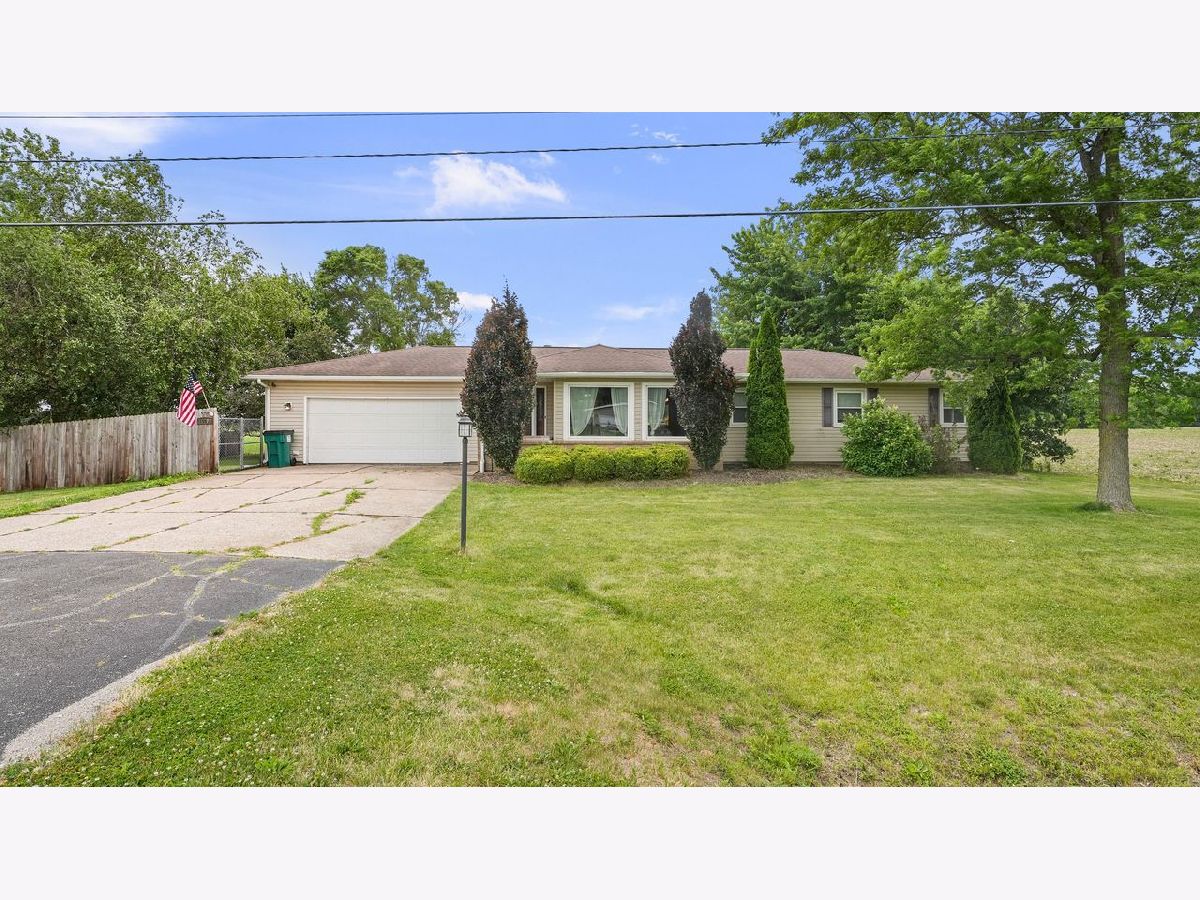  For Sale Geneseo Illinois, 10009 Wolf Road