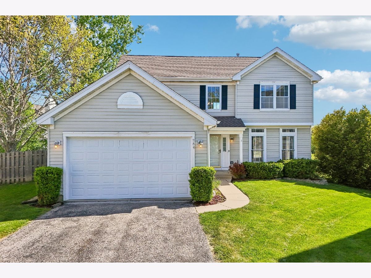  For Sale Round Lake Illinois, 254 Holly Court