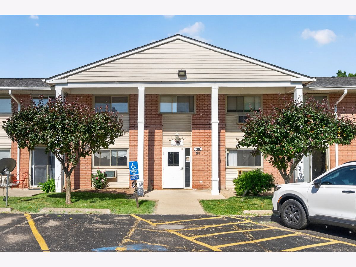  For Sale Glendale Heights Illinois, 706 Marilyn Avenue