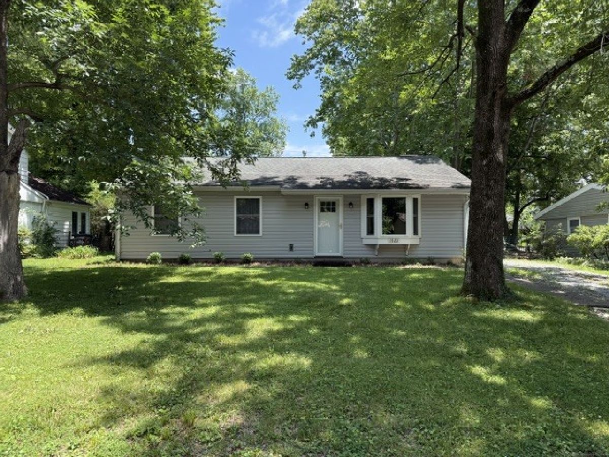  For Sale Carbondale Illinois, 1023 Laurel Street