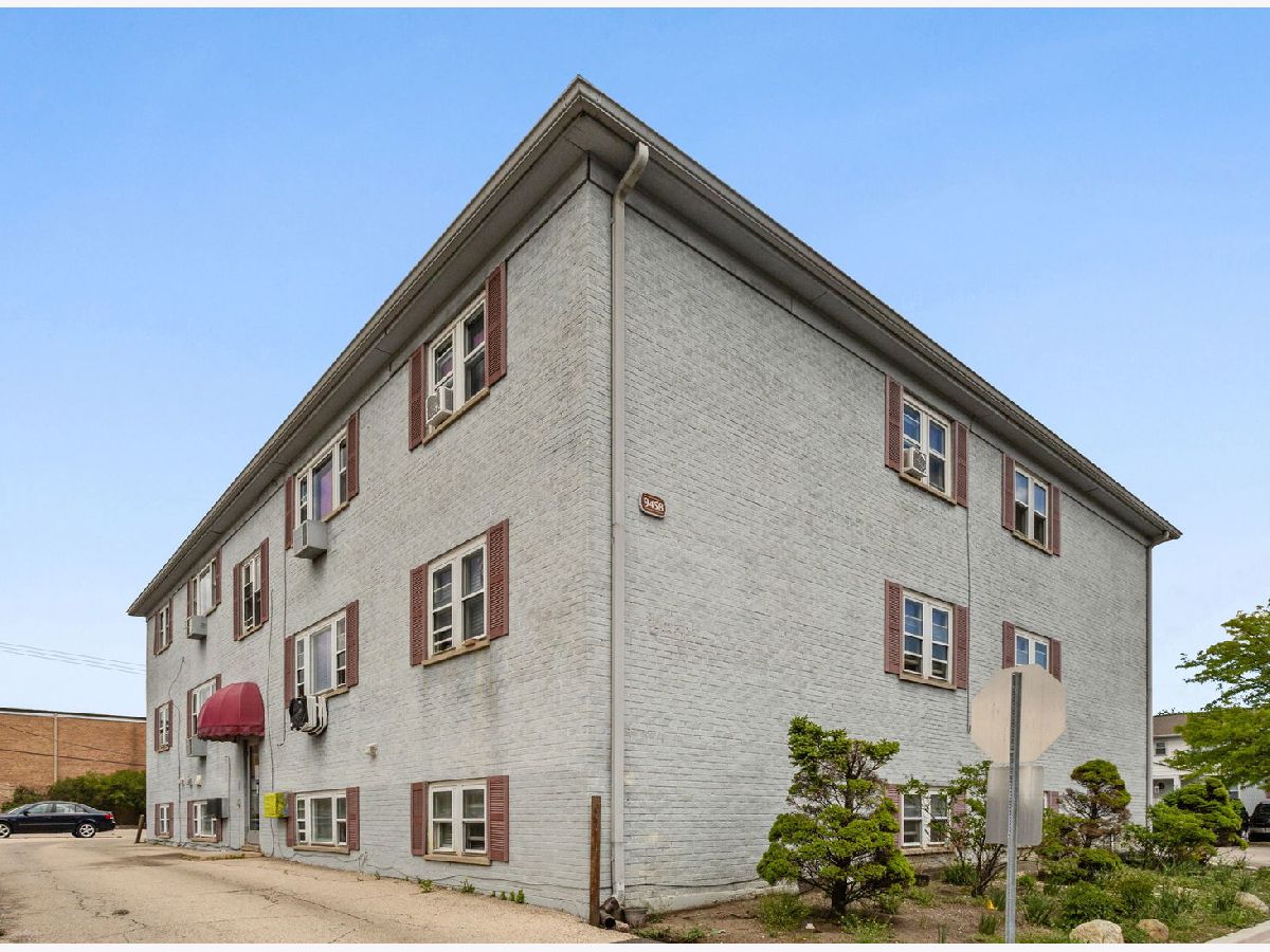  For Sale Schiller Park Illinois, 9458 Kelvin Lane