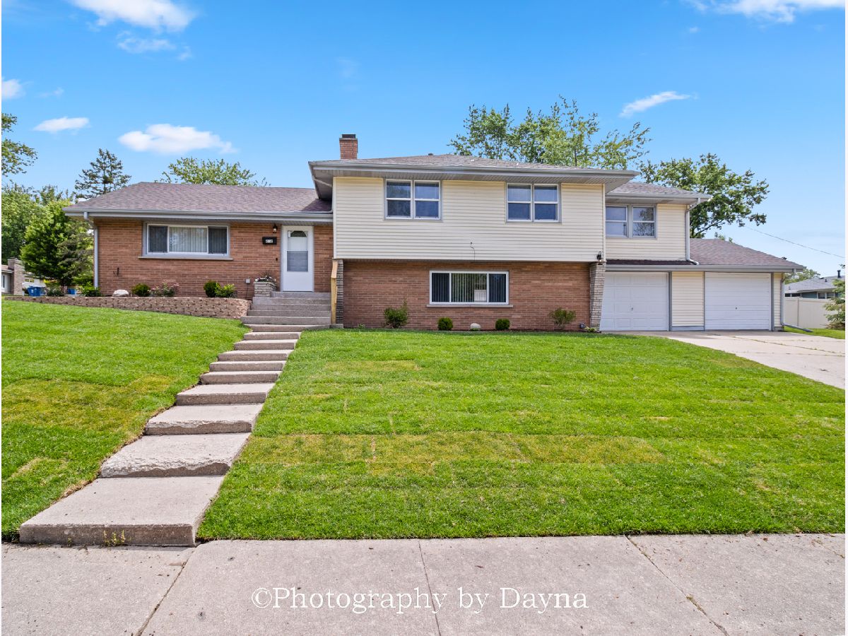  For Sale Bradley Illinois, 212 Valley Avenue