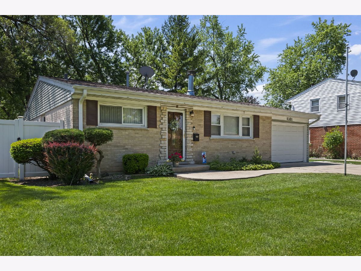  For Sale Wheeling Illinois, 1101 Anthony Road