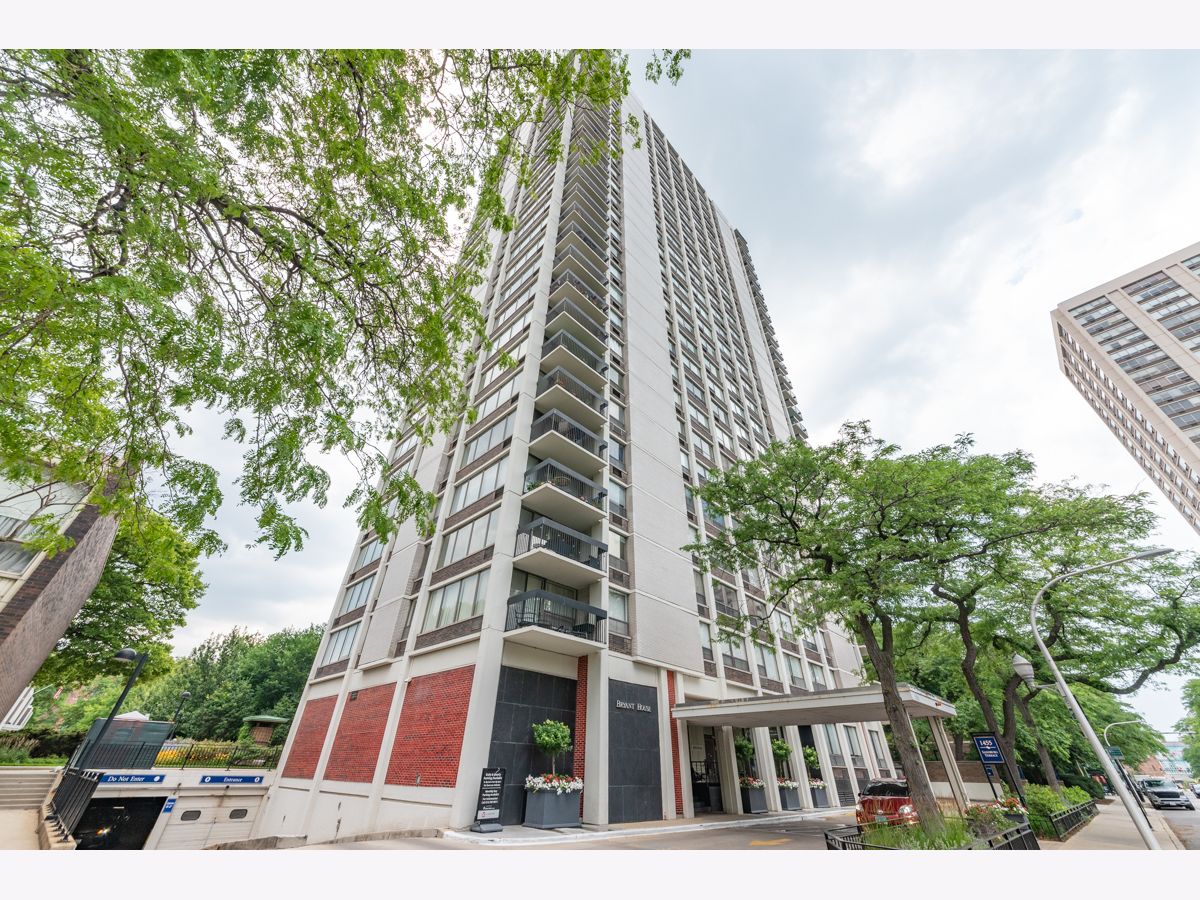  Rented Chicago Illinois, 1455 Sandburg
