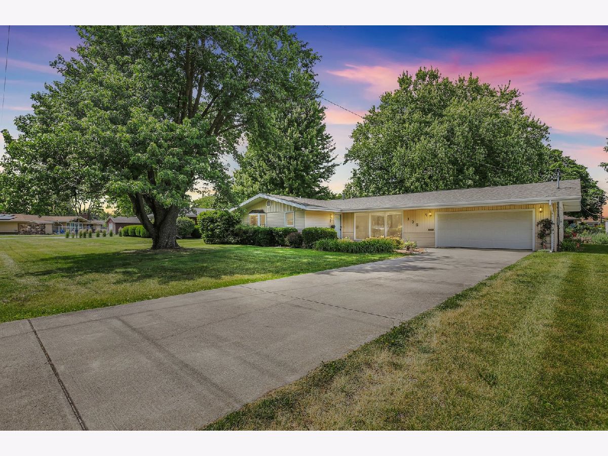  For Sale Fairbury Illinois, 106 Willow Street