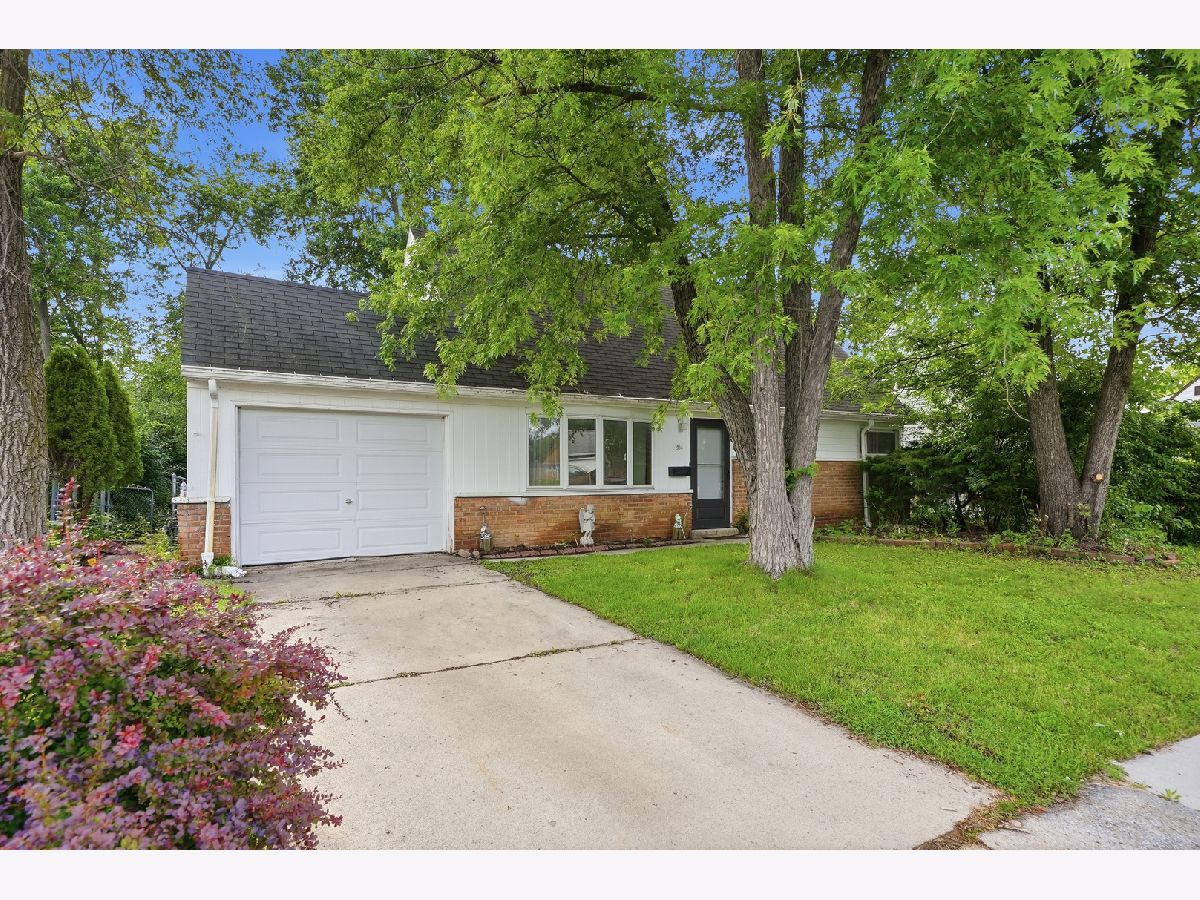  For Sale Park Forest Illinois, 204 Washington Street