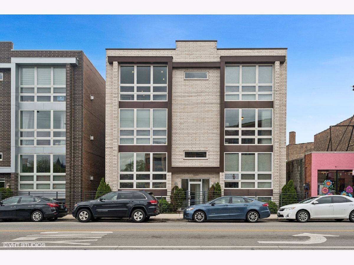  For Sale Chicago Illinois, 3209 Elston Avenue