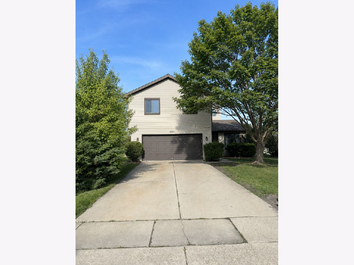  For Sale Bartlett Illinois, 983 Valleyview Drive
