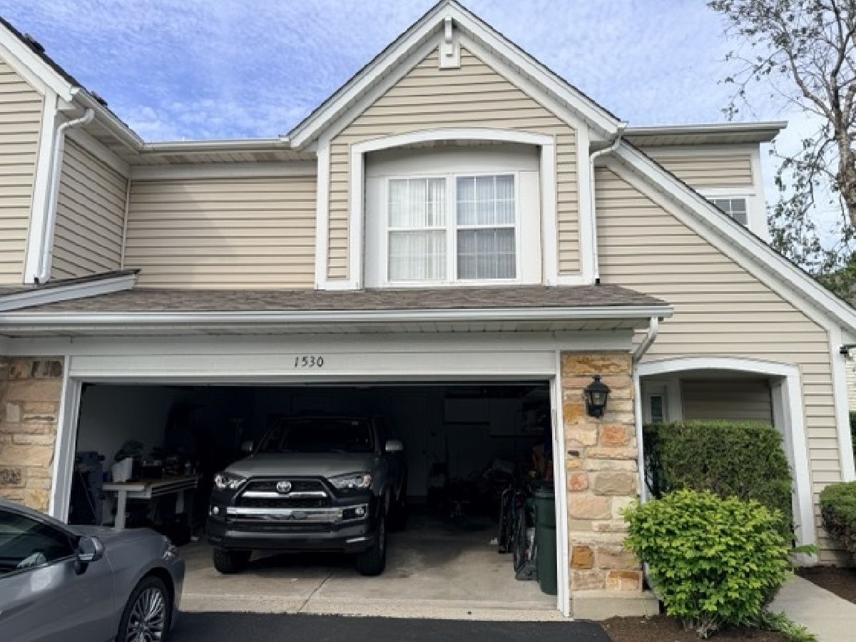 Townhomes For Sale Coventry Park Palatine Illinois, 1530 Chivalry Court