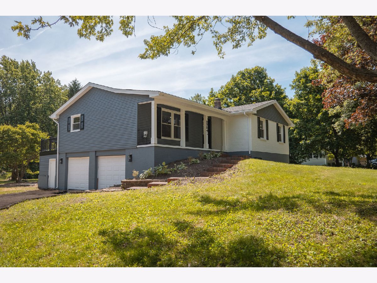  For Sale St Charles Illinois, 6N841 Longacre Drive