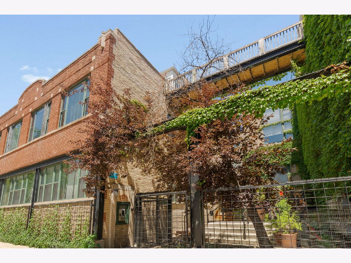 Townhomes & Condos For Sale Vinery Lofts Chicago Illinois, 2943 Lincoln Avenue
